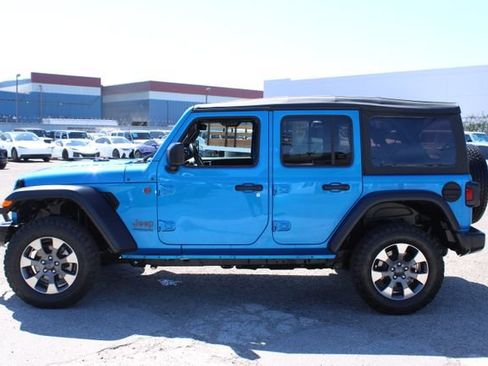 Used 2022 Jeep Wrangler Unlimited Rubicon AWD/4WD image 7