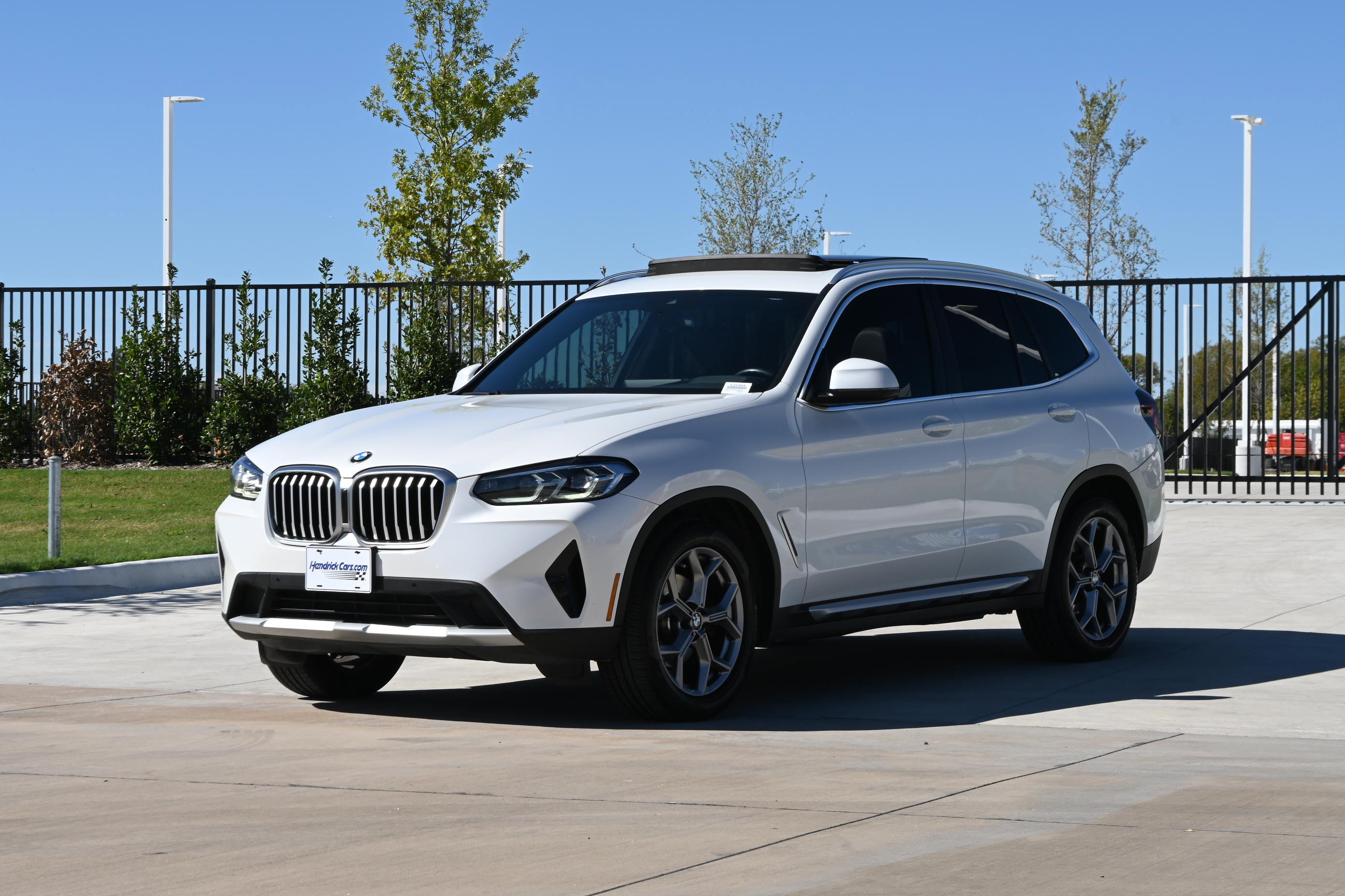 Used 2022 BMW X3 xDrive30i w/ Premium Package 2 (ZPA) AWD/4WD image 5
