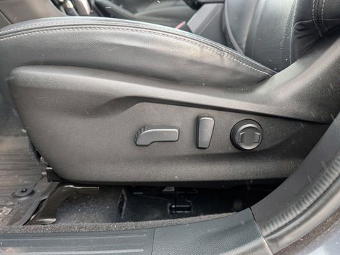 Used 2022 Subaru Forester Touring w/ Popular Package #3 image 19