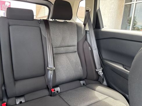 Used 2025 Nissan Rogue SV FWD image 33