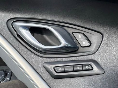 Used 2017 Chevrolet Camaro SS image 13