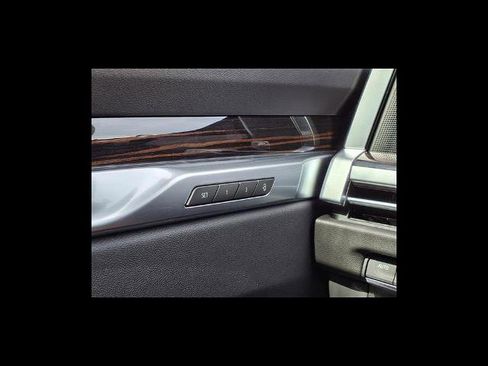 New 2026 Cadillac Escalade Luxury w/ LPO, Radiant Package AWD/4WD image 21