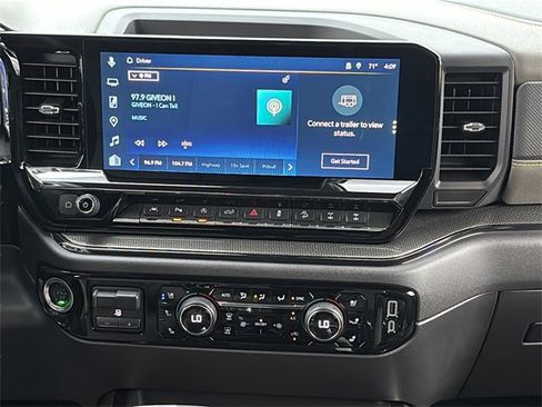 Used 2025 Chevrolet Silverado 1500 ZR2 w/ Technology Package image 23