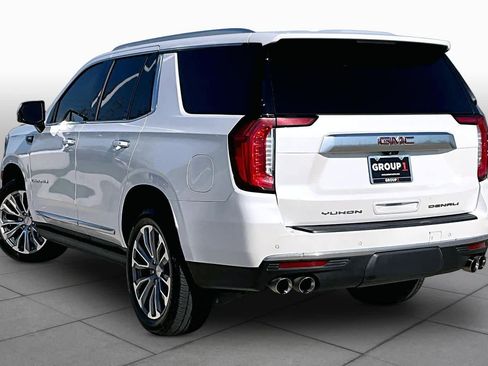 Used 2021 GMC Yukon Denali w/ Denali Premium Package AWD/4WD image 11