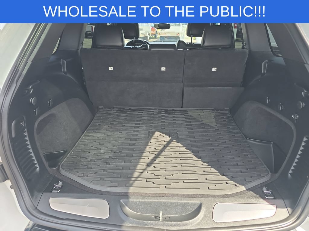 Used 2017 Jeep Grand Cherokee Limited AWD/4WD image 12