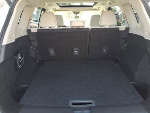 Used 2023 Nissan Rogue SV w/ SV Premium B Package image 21