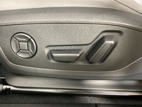 Certified 2025 Audi Q3 2.0T Premium w/ Convenience Package image 14