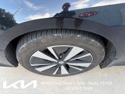 Used 2021 Nissan Altima 2.5 SV FWD image 4