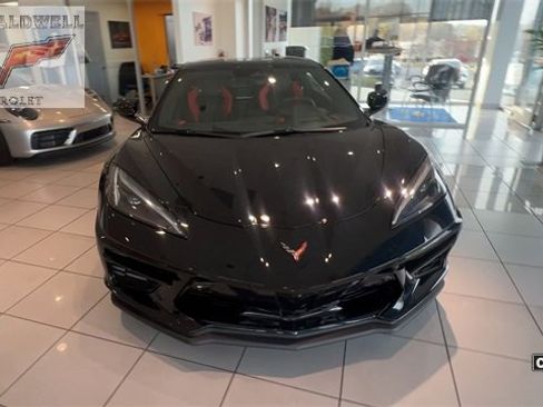 Used 2024 Chevrolet Corvette Stingray Premium Cpe w/ Z51 Performance Package image 3