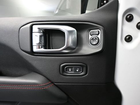 Used 2021 Jeep Wrangler Unlimited Rubicon w/ Dual Top Group image 23