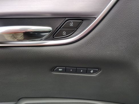 New 2025 Cadillac XT6 Luxury image 12