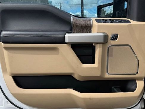 Used 2017 Ford F250 Lariat w/ Chrome Package AWD/4WD image 18
