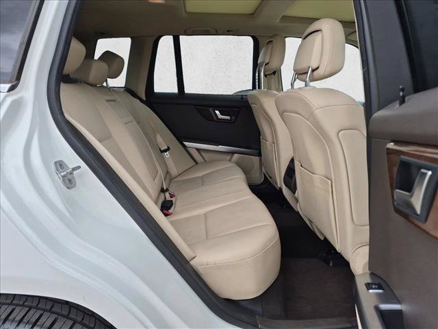 Used 2015 Mercedes-Benz GLK 350 2WD image 19