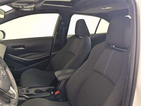 Used 2021 Toyota Corolla SE w/ SE Premium Package image 12