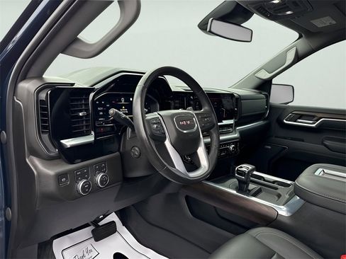 Used 2022 GMC Sierra 1500 SLT w/ SLT Convenience Package image 19