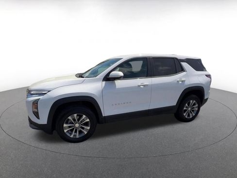 Used 2025 Chevrolet Equinox LT image 8