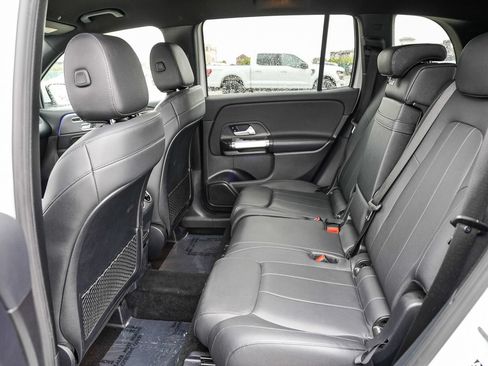 Used 2021 Mercedes-Benz GLB 250 4MATIC image 18