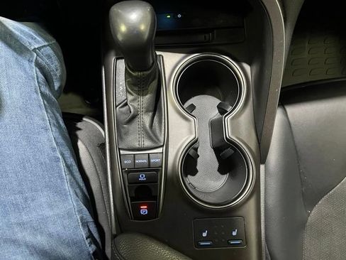 Certified 2022 Toyota Camry XSE FWD image 22