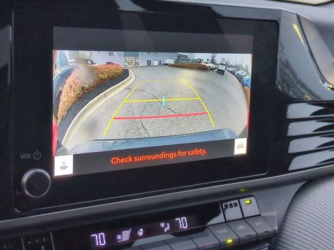 Used 2025 Toyota Camry SE image 29