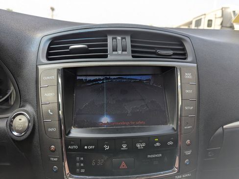 Used 2013 Lexus IS 250C w/ Luxury Pkg image 22