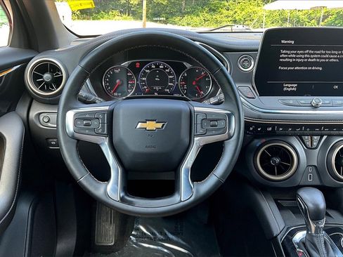 Certified 2023 Chevrolet Blazer Premier w/ Enhanced Convenience Package image 9