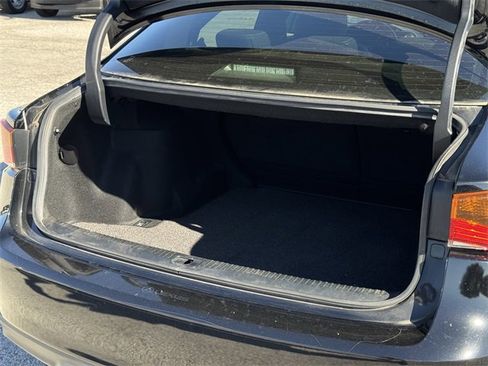 Used 2017 Lexus IS 200t image 31