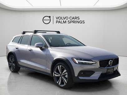 New 2026 Volvo V60 B5 Cross Country Plus w/ Climate Package