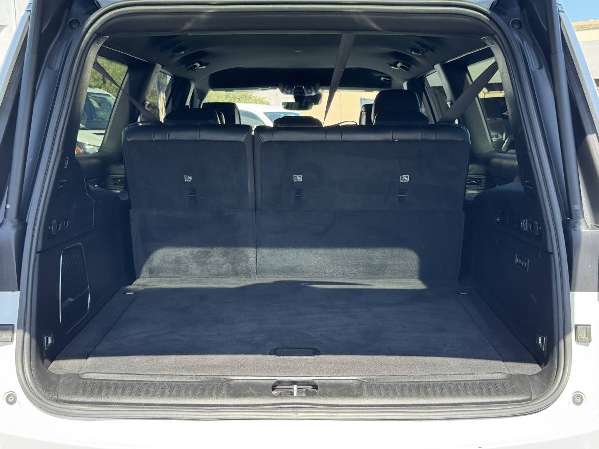 Used 2024 Jeep Wagoneer L Series II RWD image 10