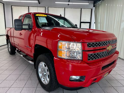 Used 2012 Chevrolet Silverado 2500 LT w/ Z71 Appearance Package AWD/4WD image 2