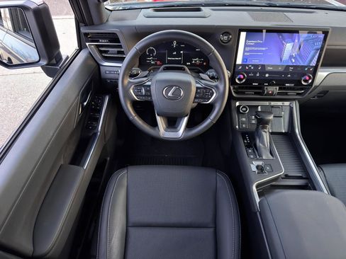 Used 2024 Lexus GX 550 GX 550 Premium w/ Accessory Package (31) image 25