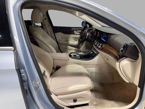 Used 2017 Mercedes-Benz E 300 4MATIC w/ Premium 1 Package image 30