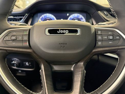 New 2026 Jeep Grand Cherokee L Limited AWD/4WD image 24