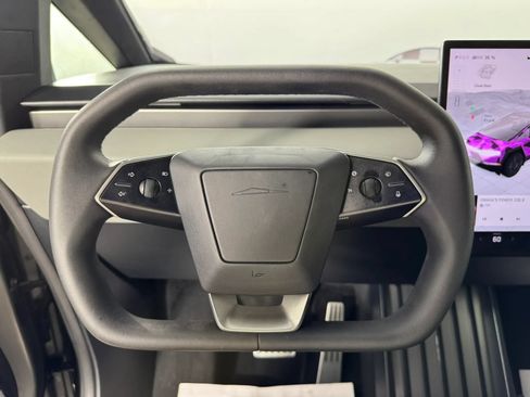 Used 2024 Tesla Cybertruck AWD Crew Cab image 13