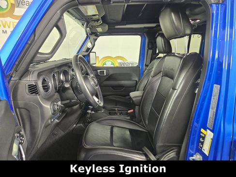 Used 2022 Jeep Wrangler Unlimited Sahara image 11