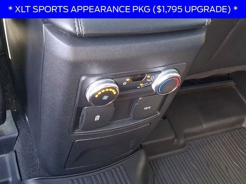 Used 2022 Ford Explorer XLT w/ Equipment Group 202A image 12