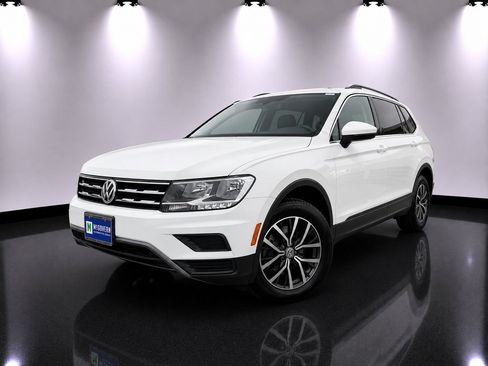 Used 2019 Volkswagen Tiguan SE w/ Panoramic Sunroof Package AWD/4WD image 1