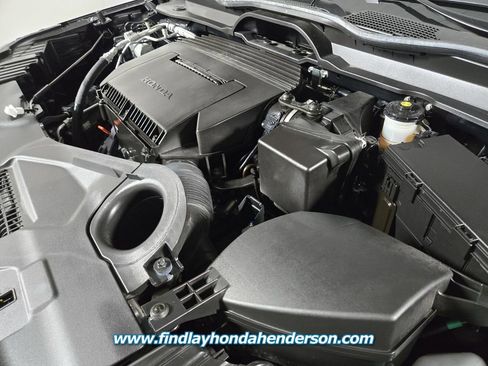 Certified 2025 Honda Pilot Touring image 24