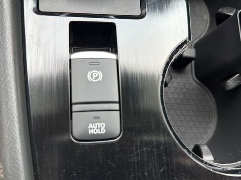 Used 2024 Nissan Rogue SL w/ SL Premium Package image 13