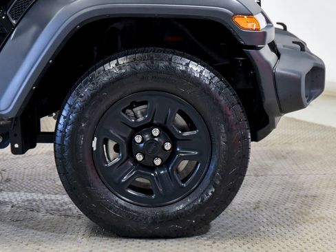 Used 2024 Jeep Wrangler Unlimited Sport AWD/4WD image 16