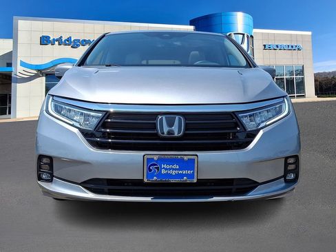 Used 2024 Honda Odyssey EX-L image 2