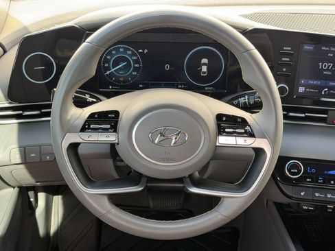 Used 2021 Hyundai Elantra SEL w/ Convenience Package FWD image 10