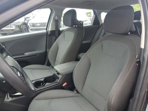Used 2025 Kia K4 FWD image 25
