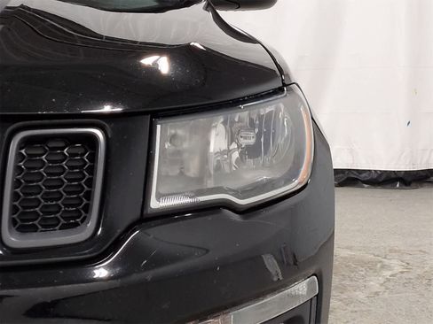 Used 2020 Jeep Compass Trailhawk image 11