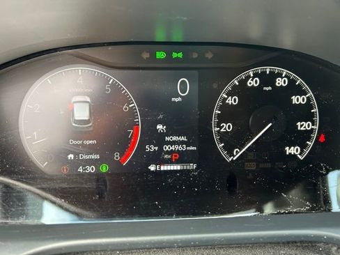 Used 2025 Honda HR-V Sport image 29