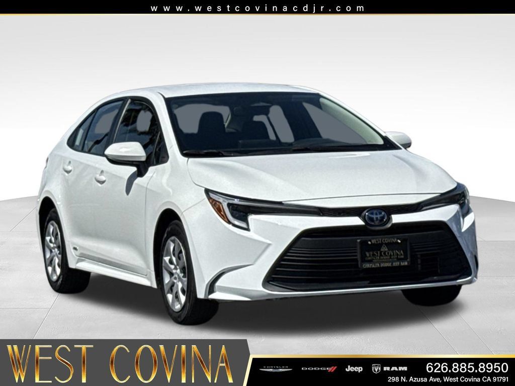Used 2024 Toyota Corolla LE AWD/4WD image 2