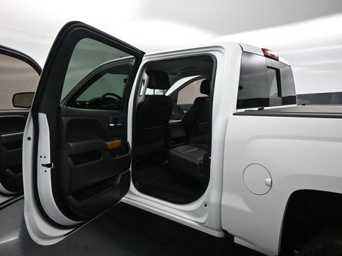 Used 2018 Chevrolet Silverado 1500 LTZ AWD/4WD image 16
