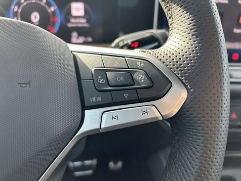 New 2026 Volkswagen Tiguan SEL R-Line AWD/4WD image 17