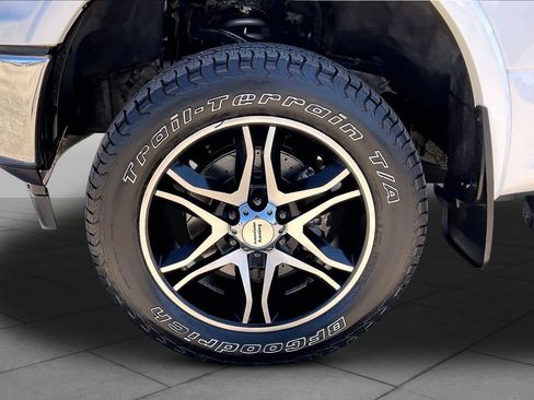 Used 2019 Ford F150 Lariat w/ Equipment Group 502A Luxury image 11