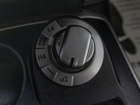 Used 2015 Toyota 4Runner SR5 image 25