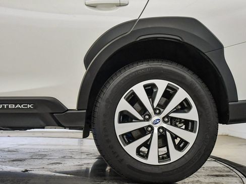 Used 2023 Subaru Outback Premium image 10
